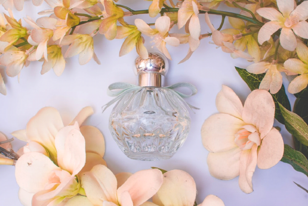 What do you Reckon: Is Perfume a Colloid? Thumbnail