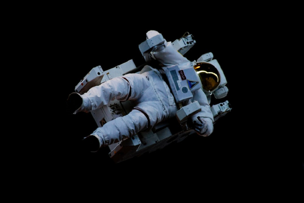 Floating Astronauts: The Amazing Phenomenon of Weightlessness Thumbnail